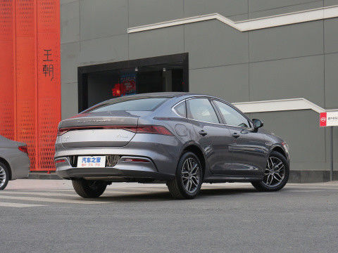 ন্যাশনাল VI বাইড QIN PLUS 2021 EV DM-I 55KM 1.5L 81kW 4 ডোর 5 সিট সেডান